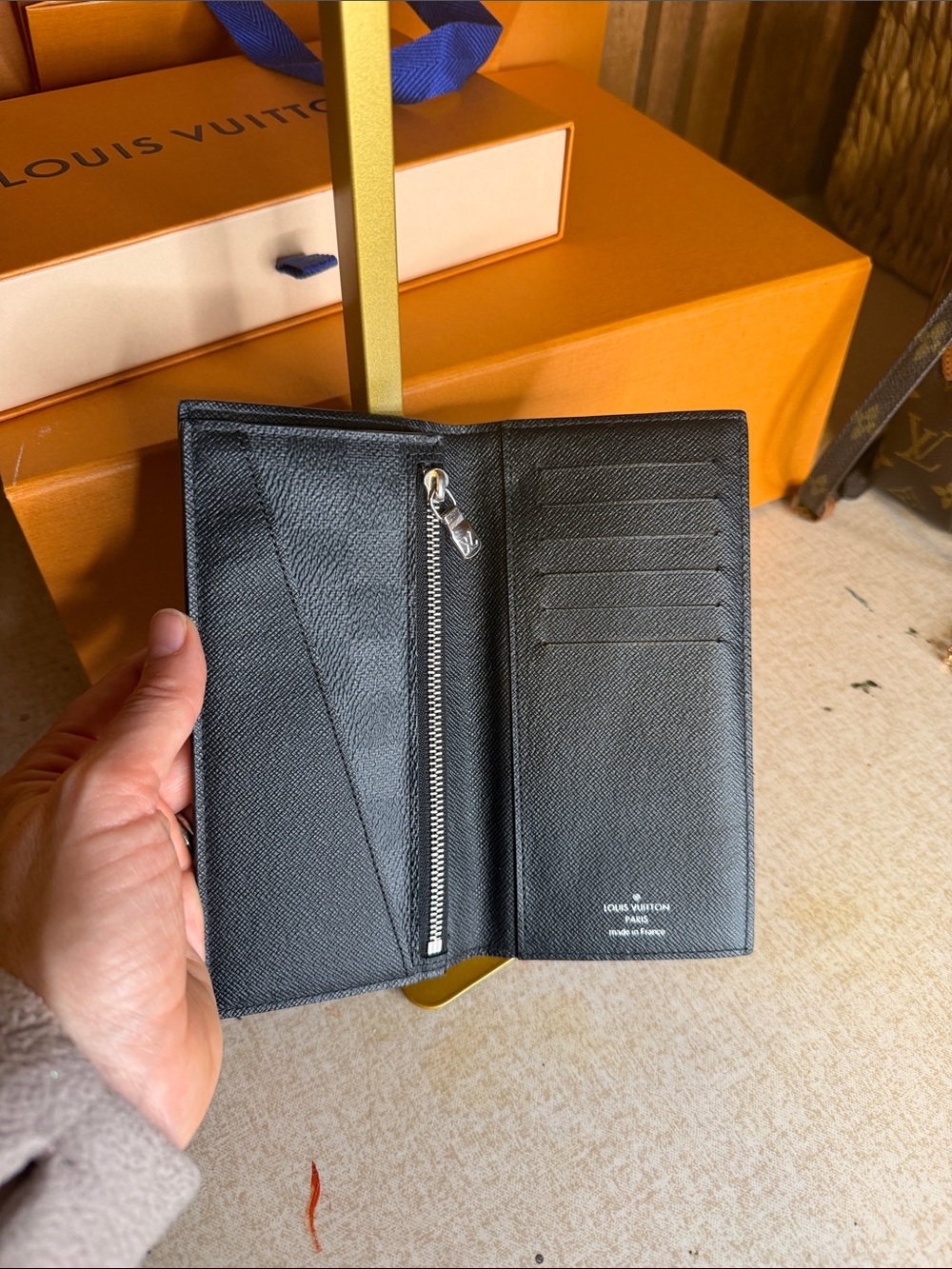 Louis Vuitton Black Damier Graphite Wallet - Picture 4 of 14
